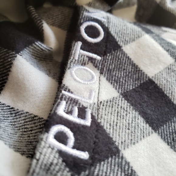 Peloton Button Down Shirt Size Medium NEW! - Picture 6 of 16